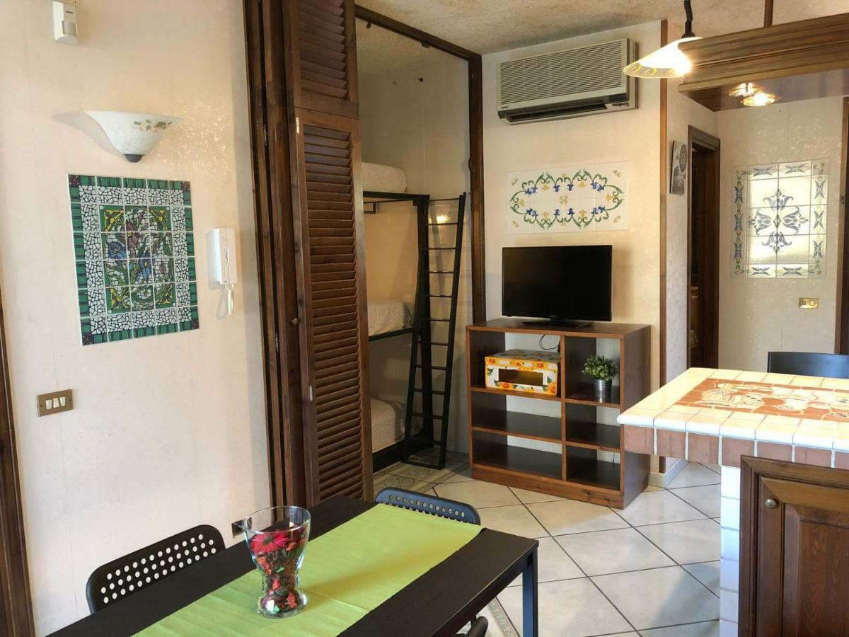 Adele'S Apartment - Mulinia Residence Acireale Luaran gambar