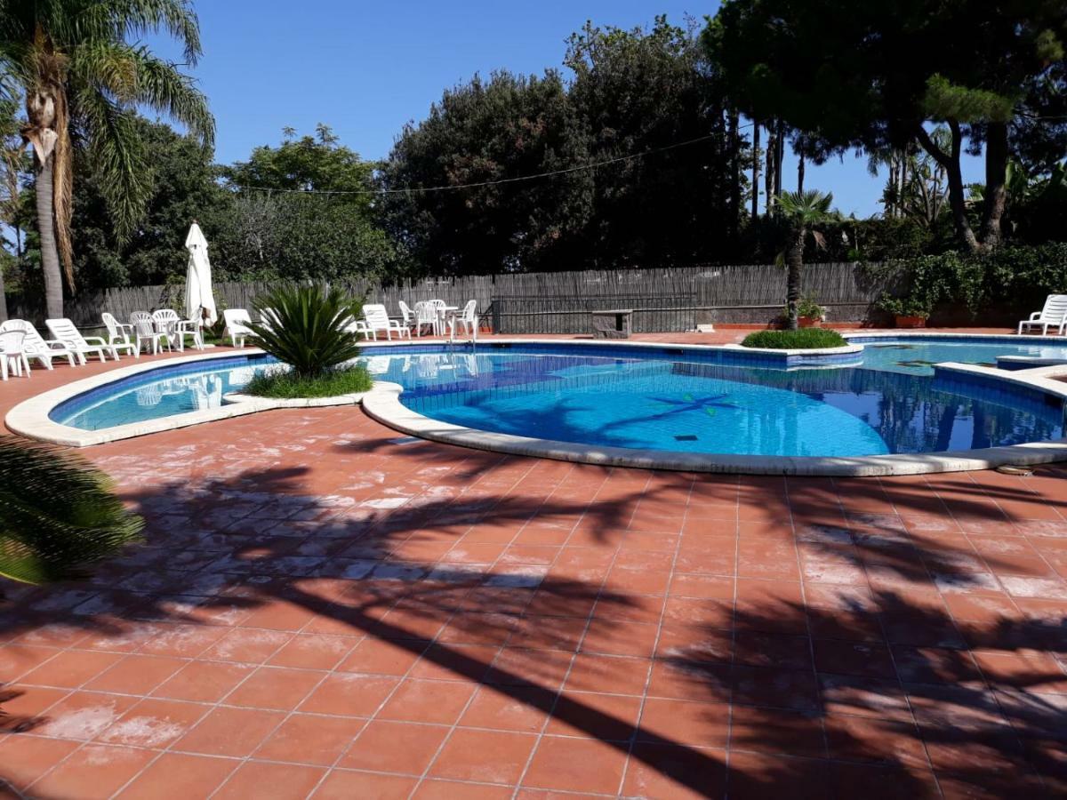 Adele'S Apartment - Mulinia Residence Acireale Luaran gambar