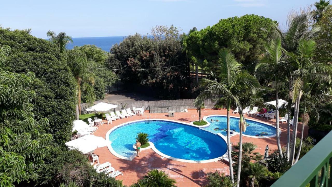 Adele'S Apartment - Mulinia Residence Acireale Luaran gambar